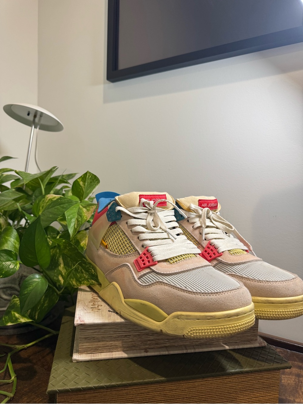 Union LA x Jordan 4 "Guava Ice"